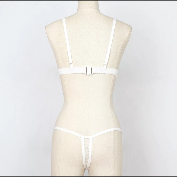 Lingerie - Picture 6 of 7